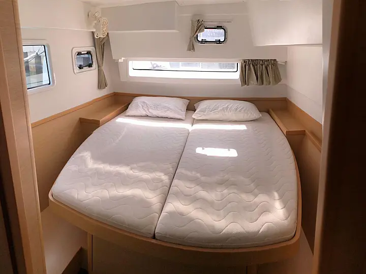 Lagoon 42 - 