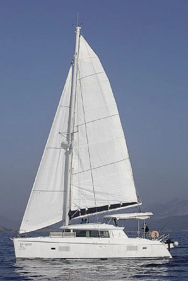 Lagoon 420 - Sailing