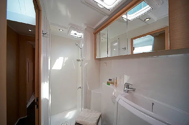 Lagoon 420 - WC