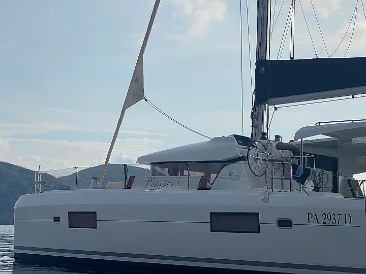 Lagoon 42 - 