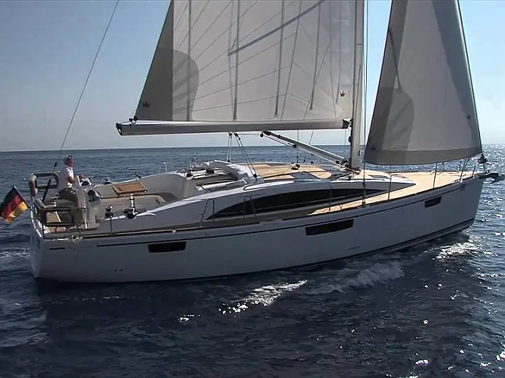 Bavaria 42 - External image
