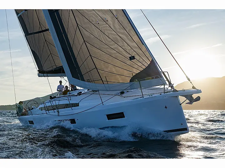 Sun Odyssey 415 - External image