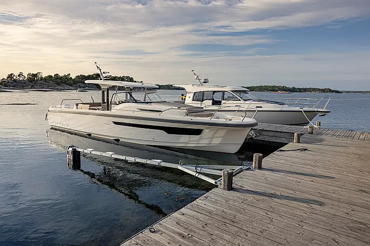 Nimbus Tender T11 - 