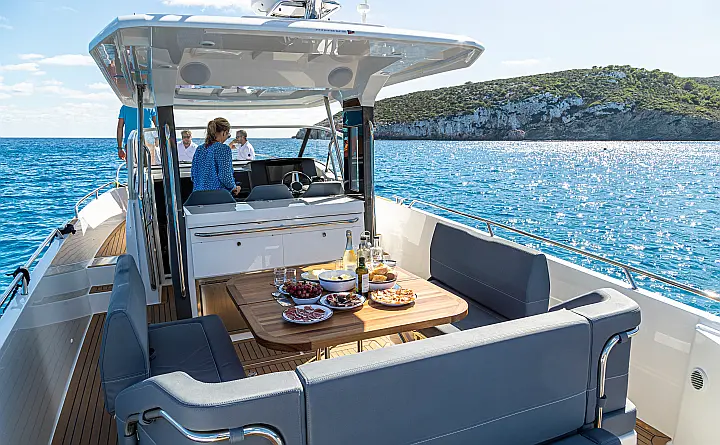 Nimbus Tender T11 - 
