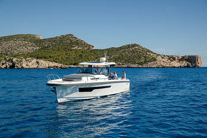 Nimbus Tender T11 - 