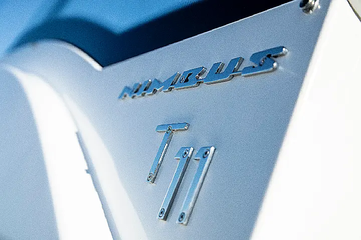 Nimbus Tender T11 - 
