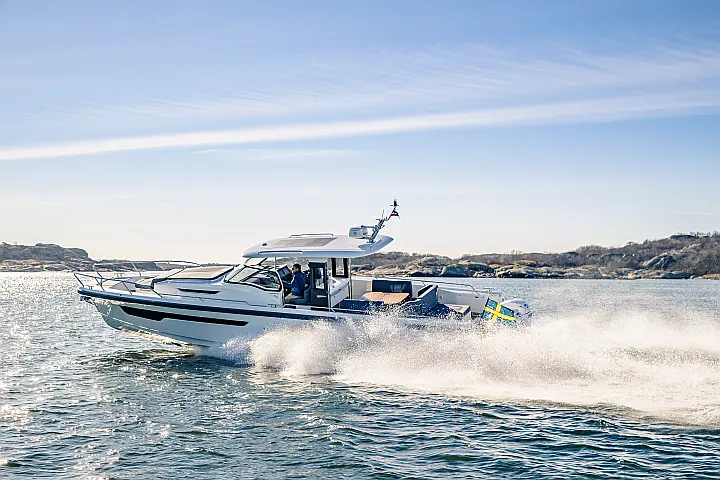 Nimbus Tender T11 - 