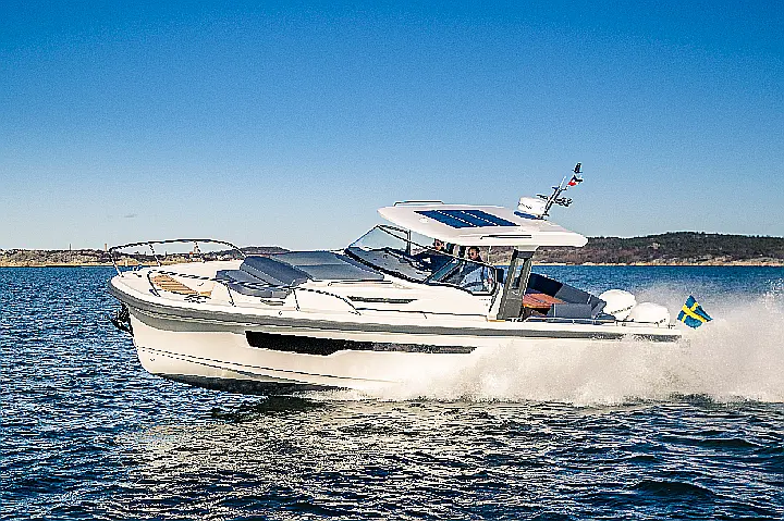 Nimbus Tender T11 - 