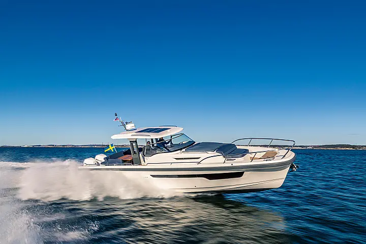 Nimbus Tender T11 - 