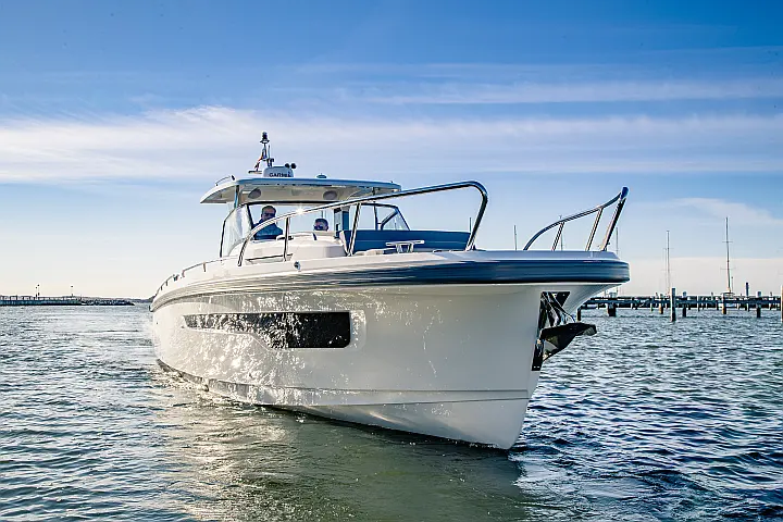 Nimbus Tender T11 - 