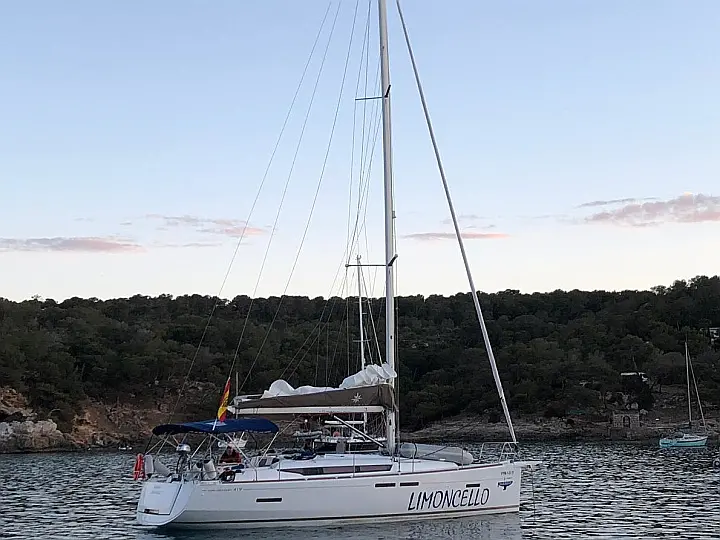 Sun Odyssey 419 - External image