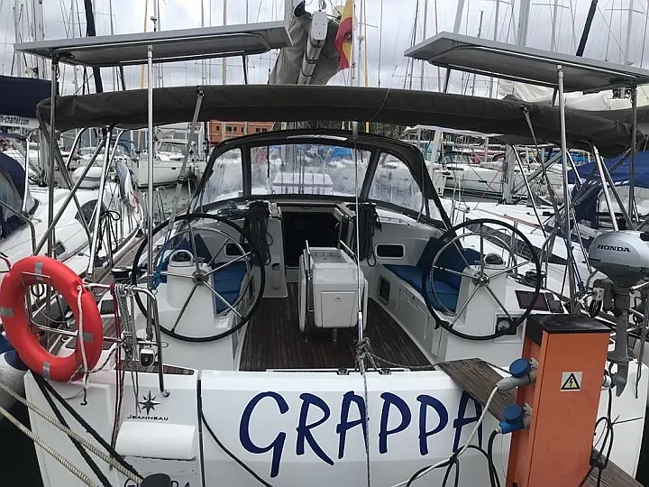 Sun Odyssey 519 - External image