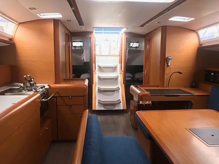 Sun Odyssey 519 - 
