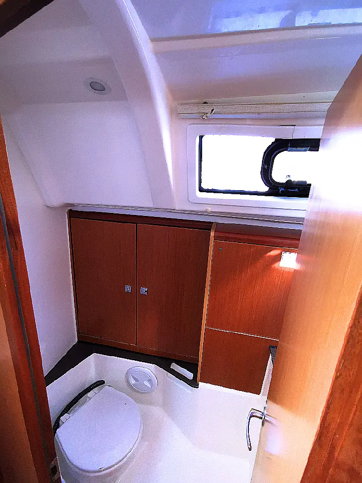 Bavaria Cruiser 37 - 