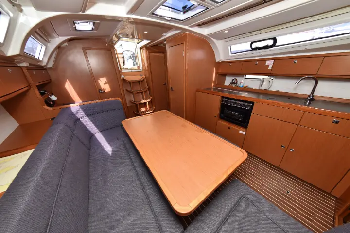 Bavaria Cruiser 41 - 