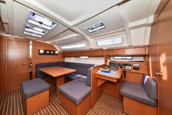 Bavaria Cruiser 41 - 