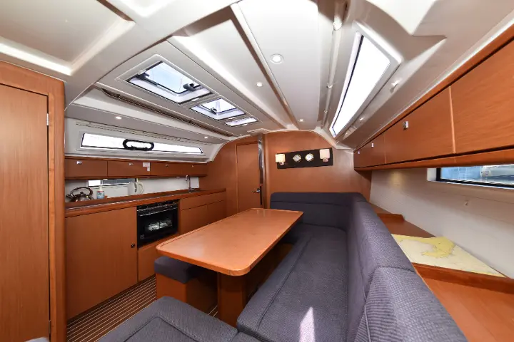 Bavaria Cruiser 41 - 