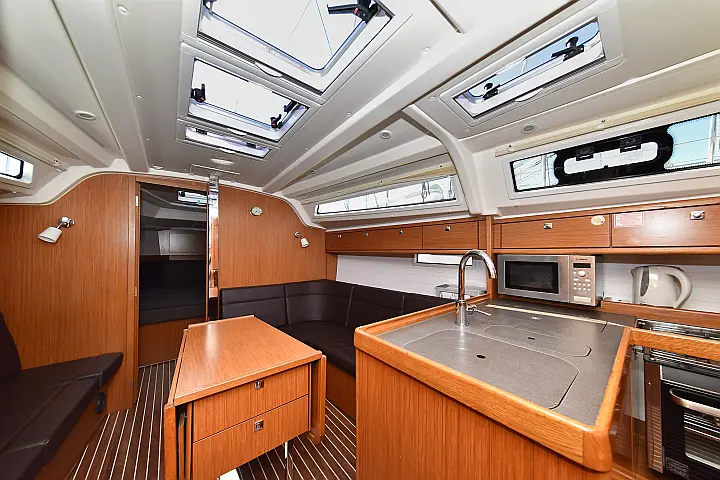 Bavaria 37 - 