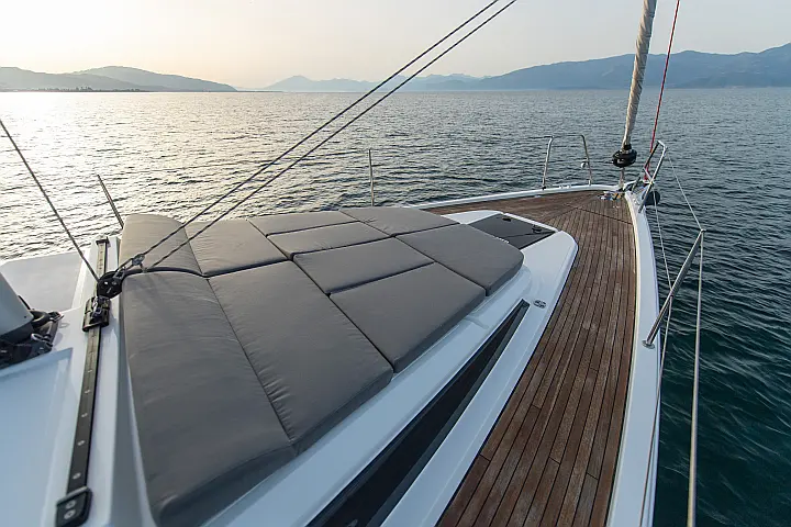 Bavaria C42 - 
