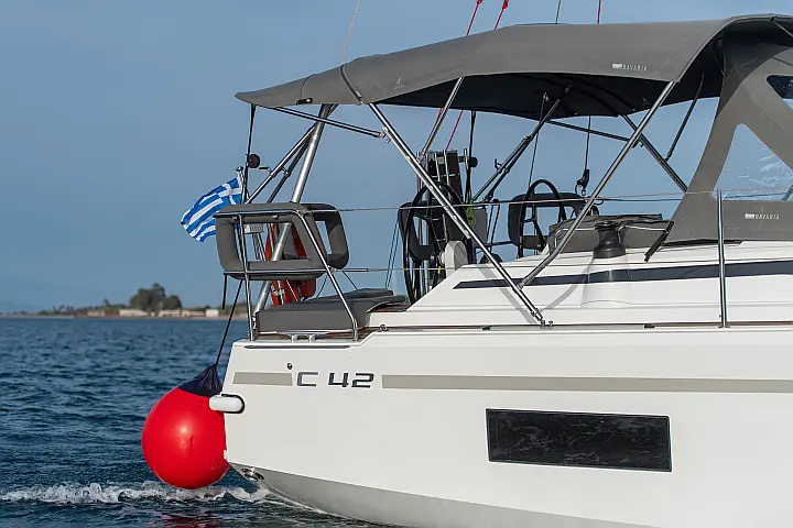 Bavaria C42 - 