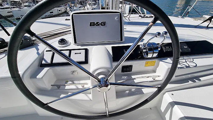 Lagoon 46 Fly - 