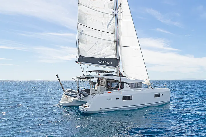 Lagoon 42 A/C & GEN & WM - 