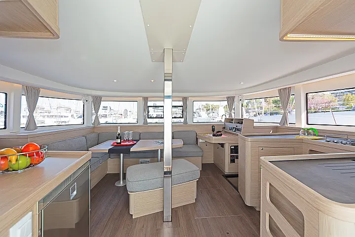 Lagoon 42 A/C & GEN & WM - 