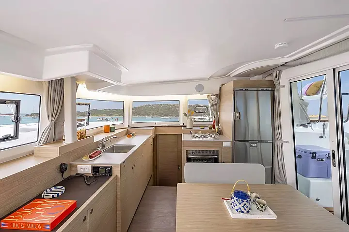 Lagoon 38 - 3cab - 