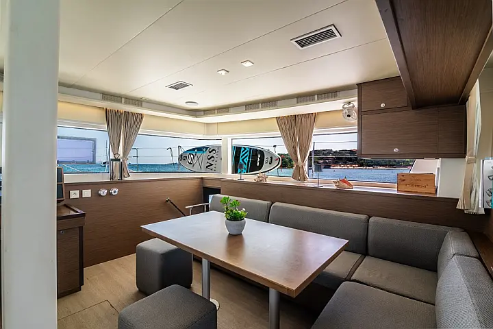 Lagoon 52F (5 cab) - 