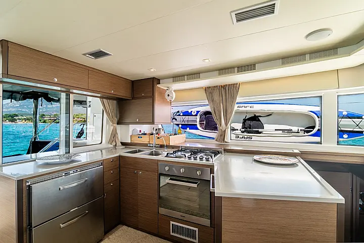 Lagoon 52F (5 cab) - 