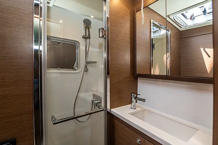 Lagoon 52F (5 cab) - 