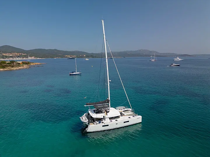 Lagoon 52F (5 cab) - 