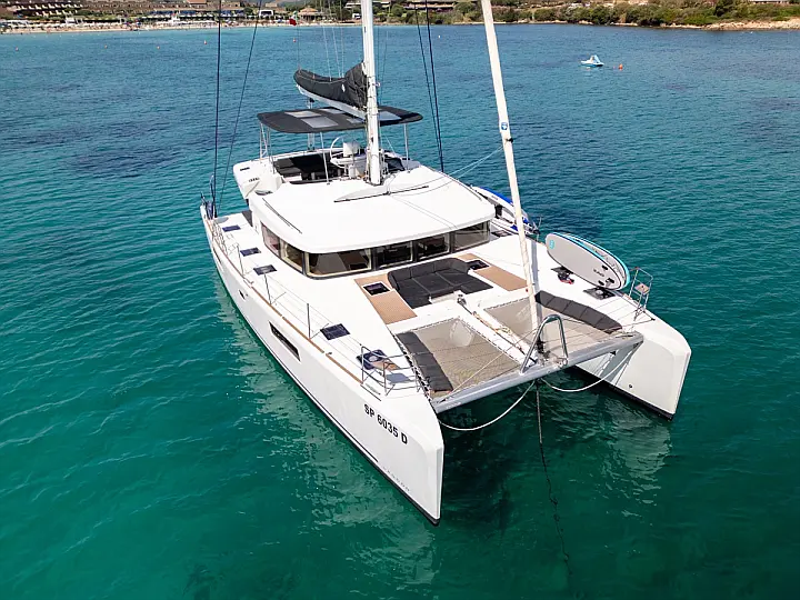 Lagoon 52F (5 cab) - 