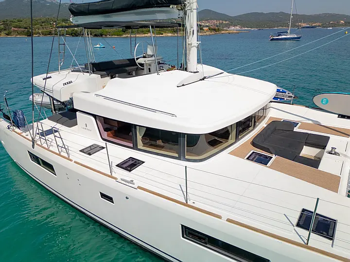 Lagoon 52F (5 cab) - 