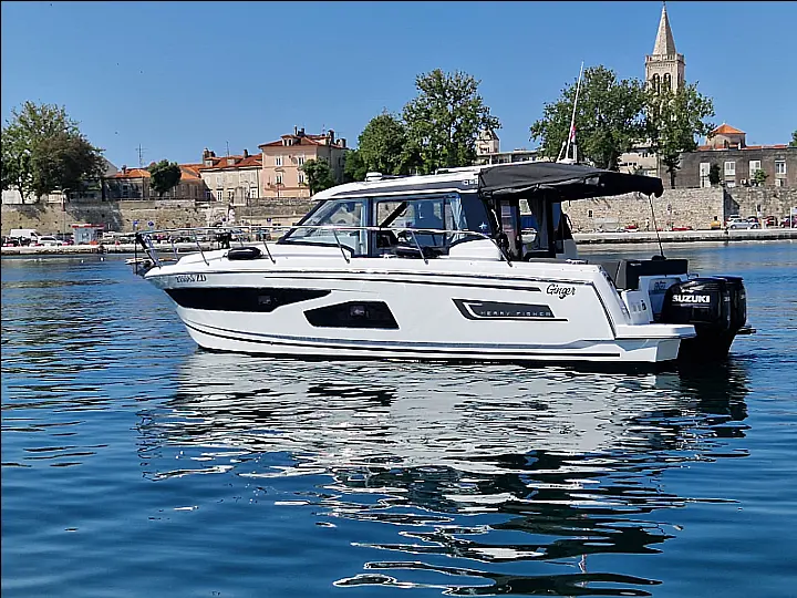 Merry Fisher 1095  - 