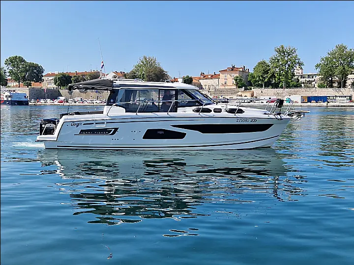 Merry Fisher 1095  - 