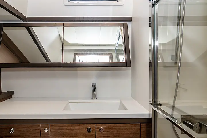 Lagoon 52F (5 cab) - 