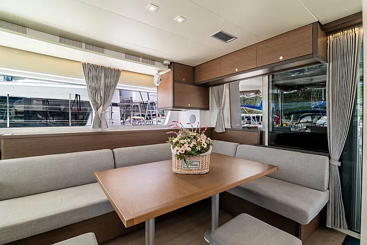 Lagoon 52F (5 cab) - 