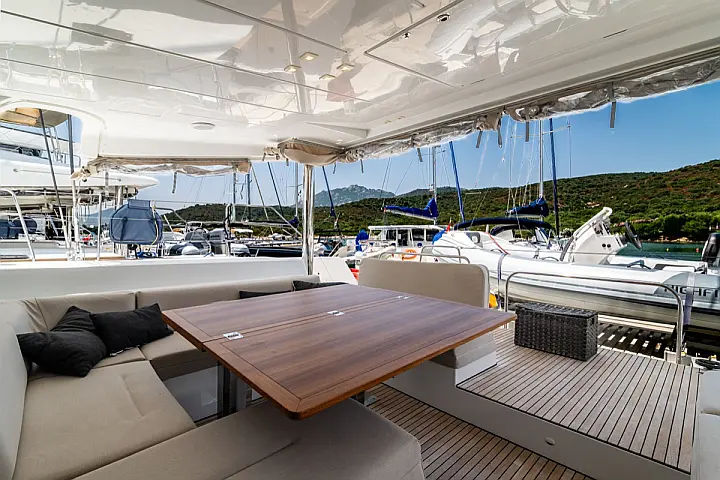 Lagoon 52F (5 cab) - 