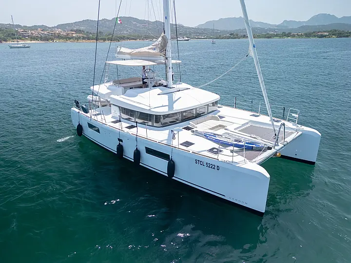 Lagoon 52F (5 cab) - 