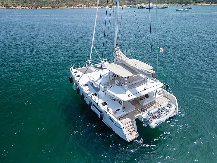 Lagoon 52F (5 cab) - 