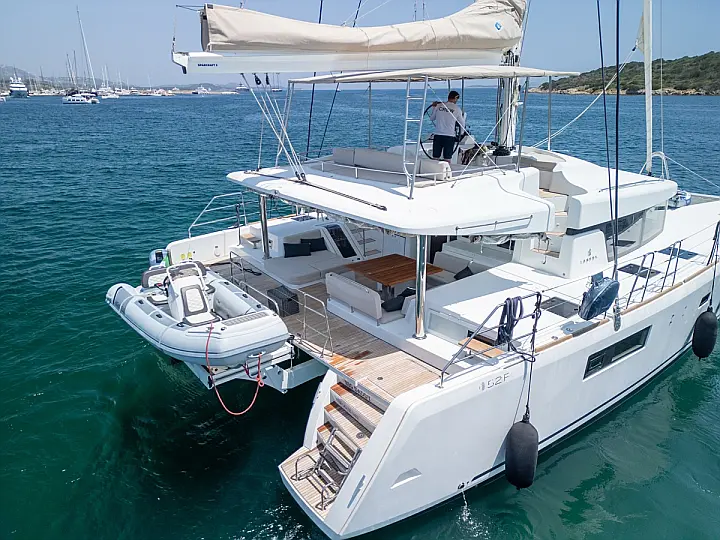 Lagoon 52F (5 cab) - 