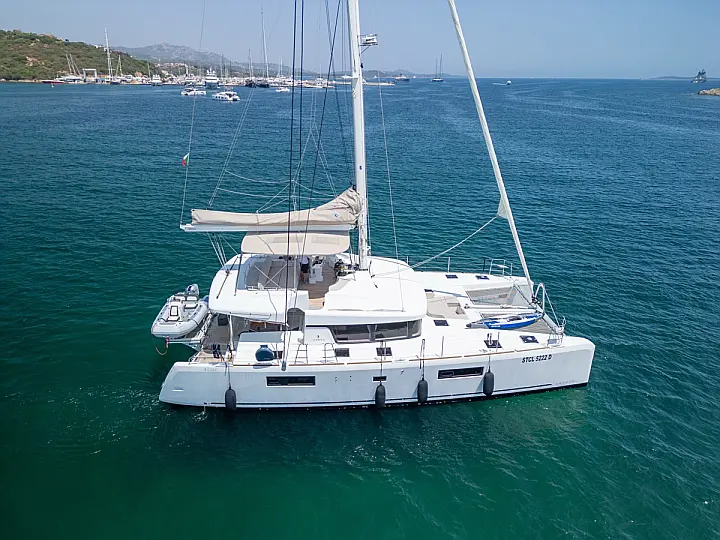 Lagoon 52F (5 cab) - 