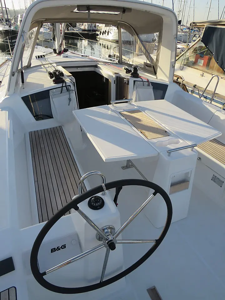 Oceanis 38 - 