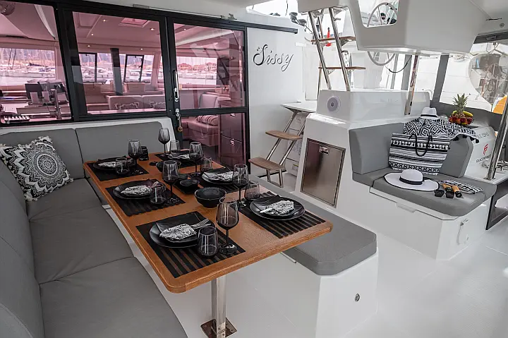 Fountaine Pajot Astréa 42 - 