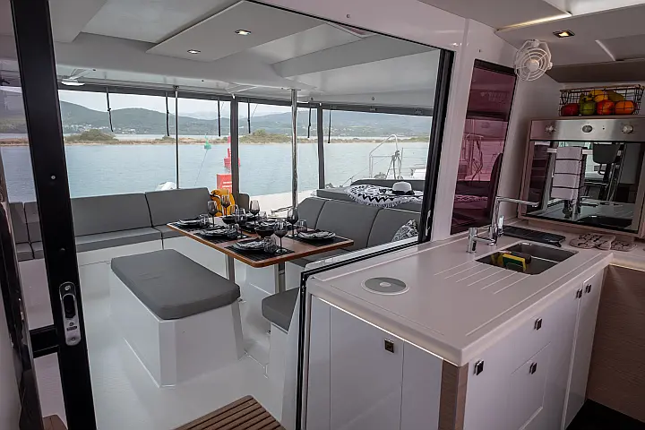 Fountaine Pajot Astréa 42 - 