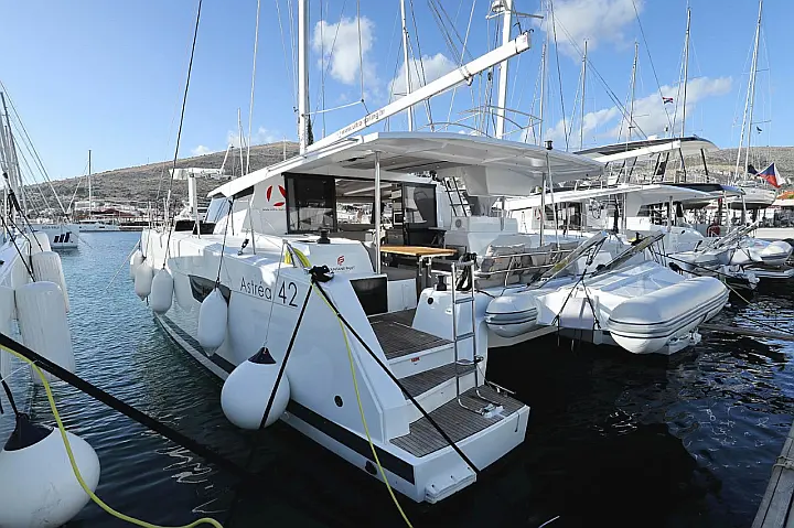 Astréa 42 - 
