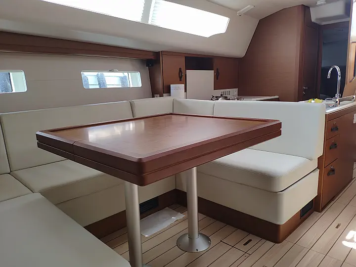 Jeanneau 51 - 