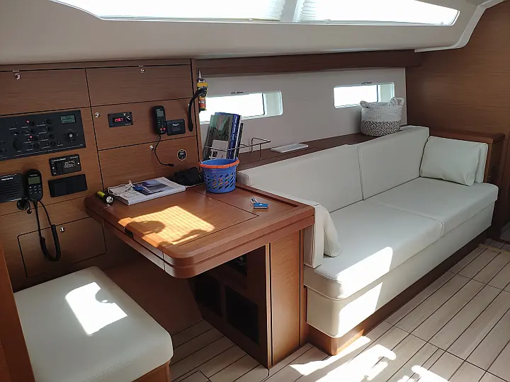 Jeanneau 51 - 