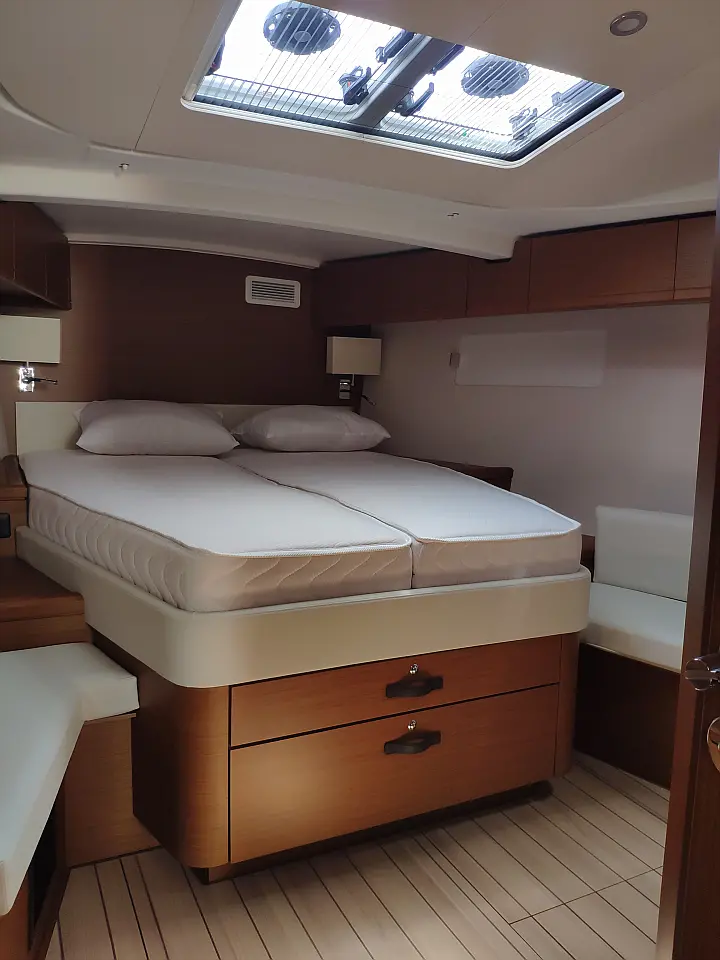 Jeanneau 51 - 